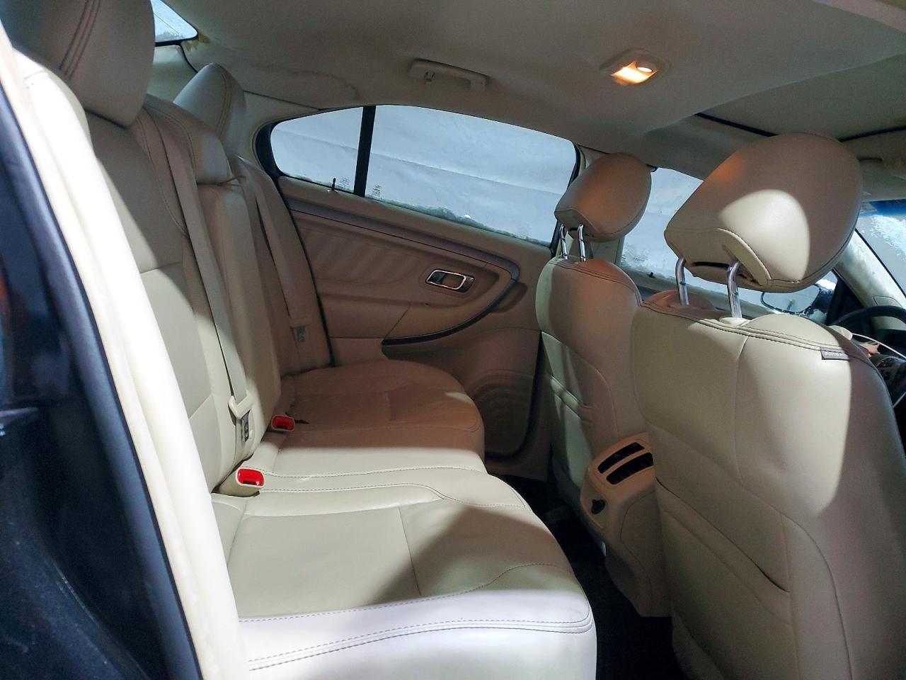 2014 Ford Taurus sel