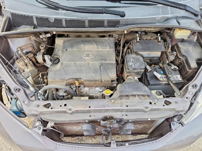 2016 Toyota Sienna le