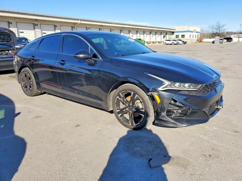 2022 KIA K5 gt Line