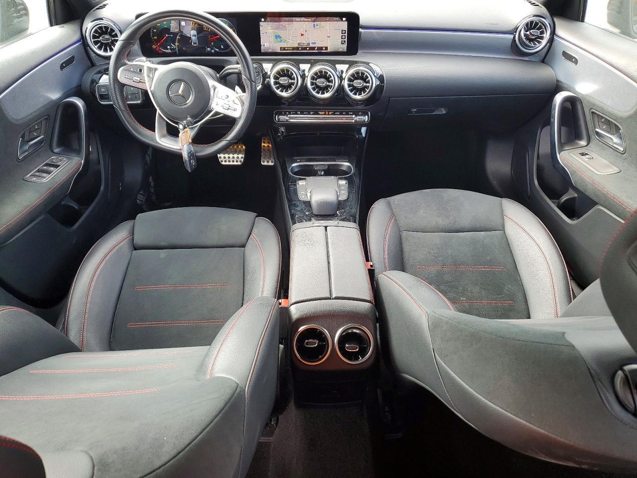 2022 Mercedes-Benz A 220