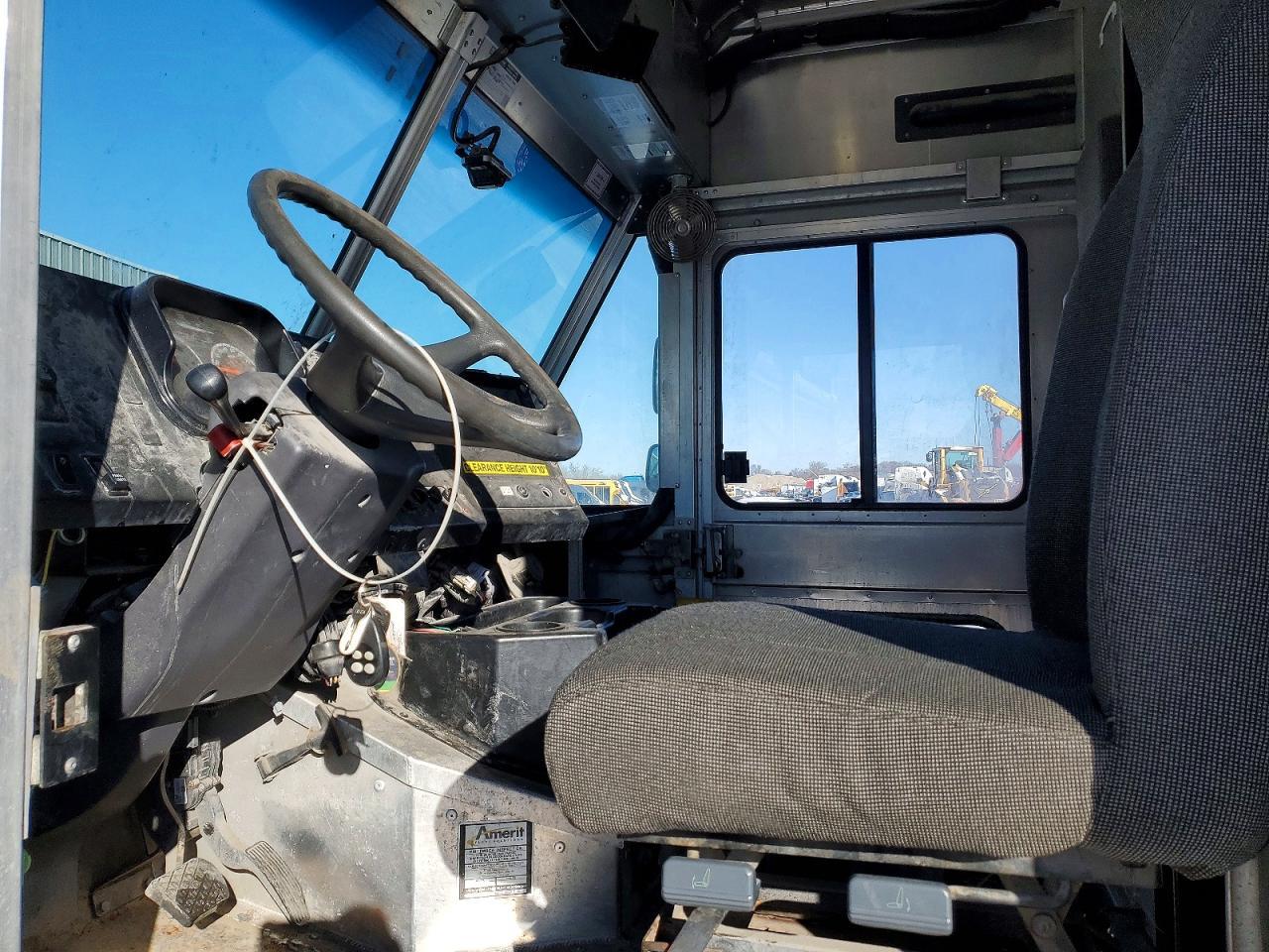 2020 Freightliner MT45G Delivery Truck