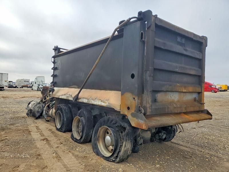 2021 Kenworth Construction T880