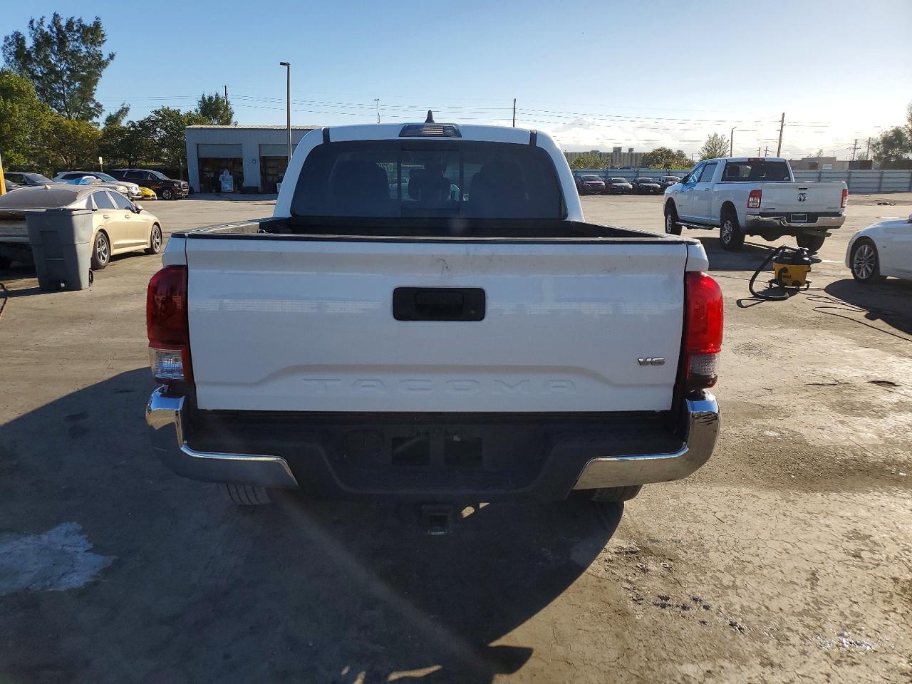 2022 Toyota Tacoma SR5 V6