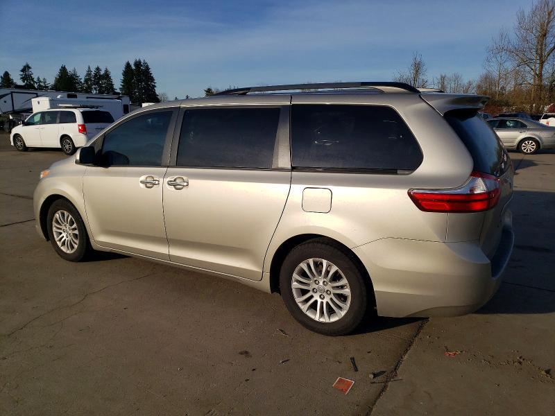 2015 Toyota Sienna xle
