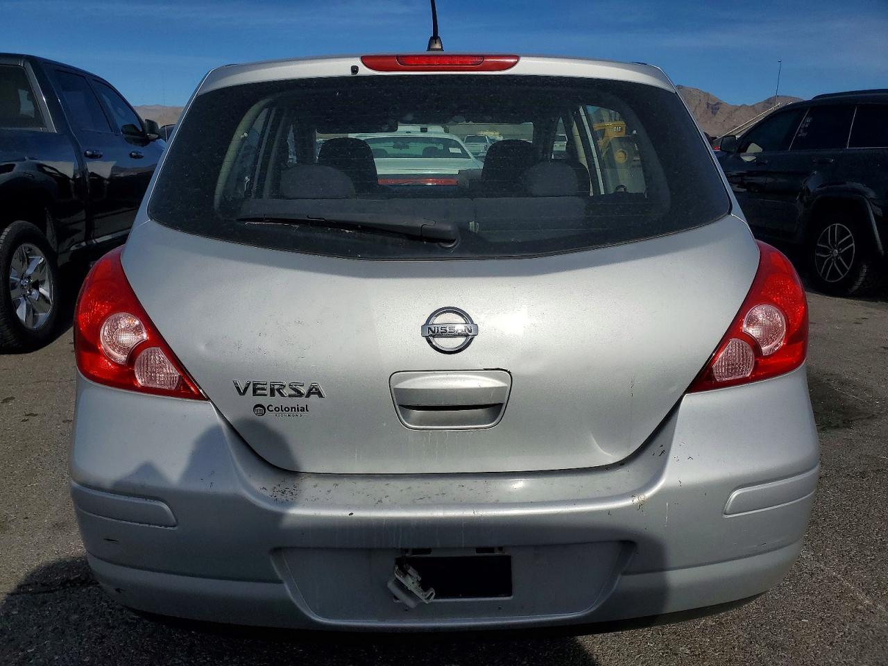 2008 Niss Versa
