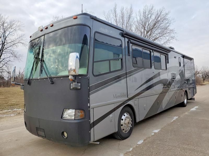 2005 Mand 2005 Freightliner Chassis x Line Motor Home