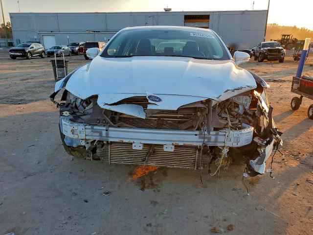 2018 Ford Fusion Titanium/platinum