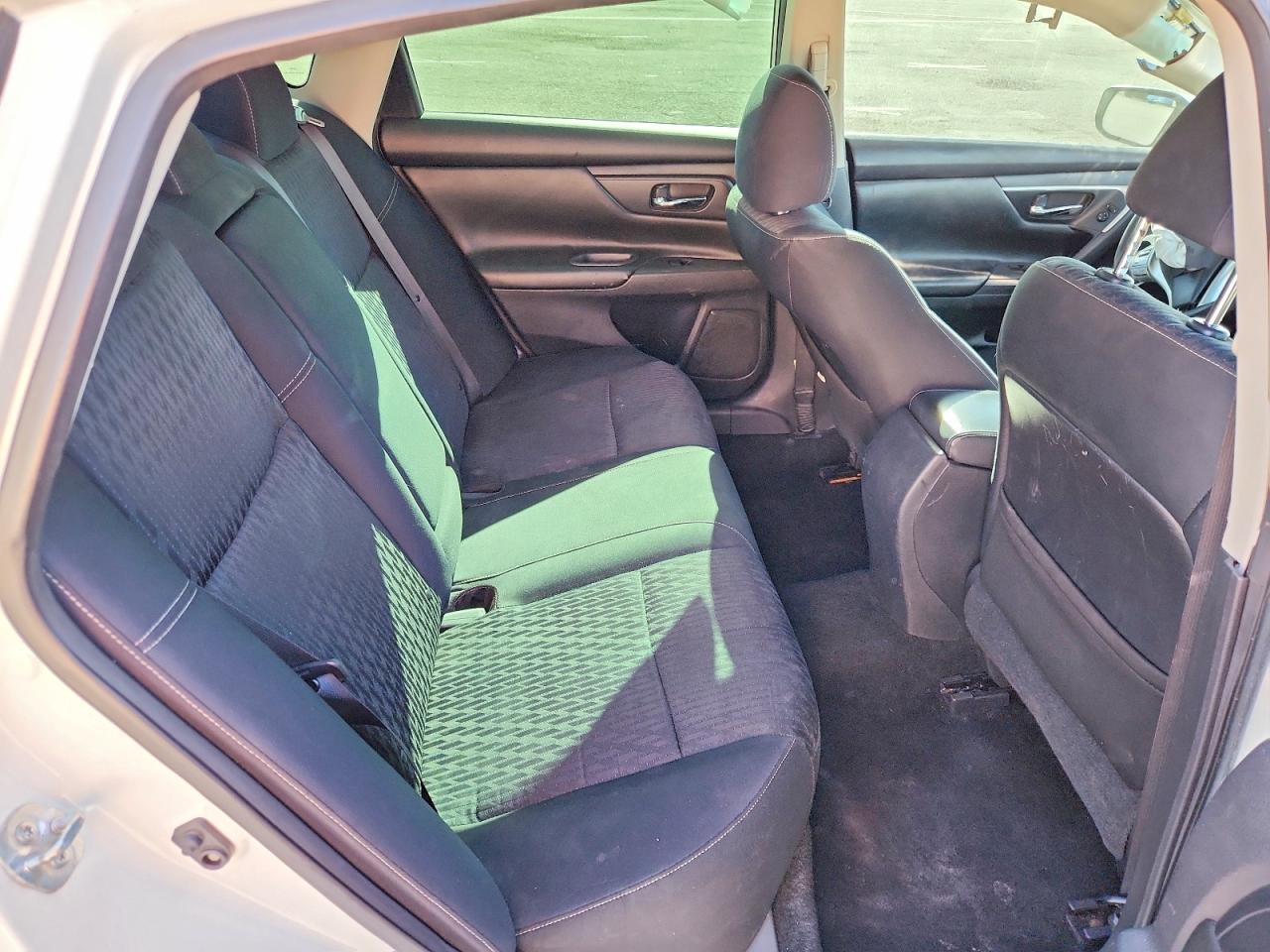 2017 Niss Altima 2.5 s