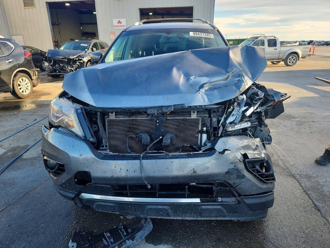 2017 Nissan Pathfinder s