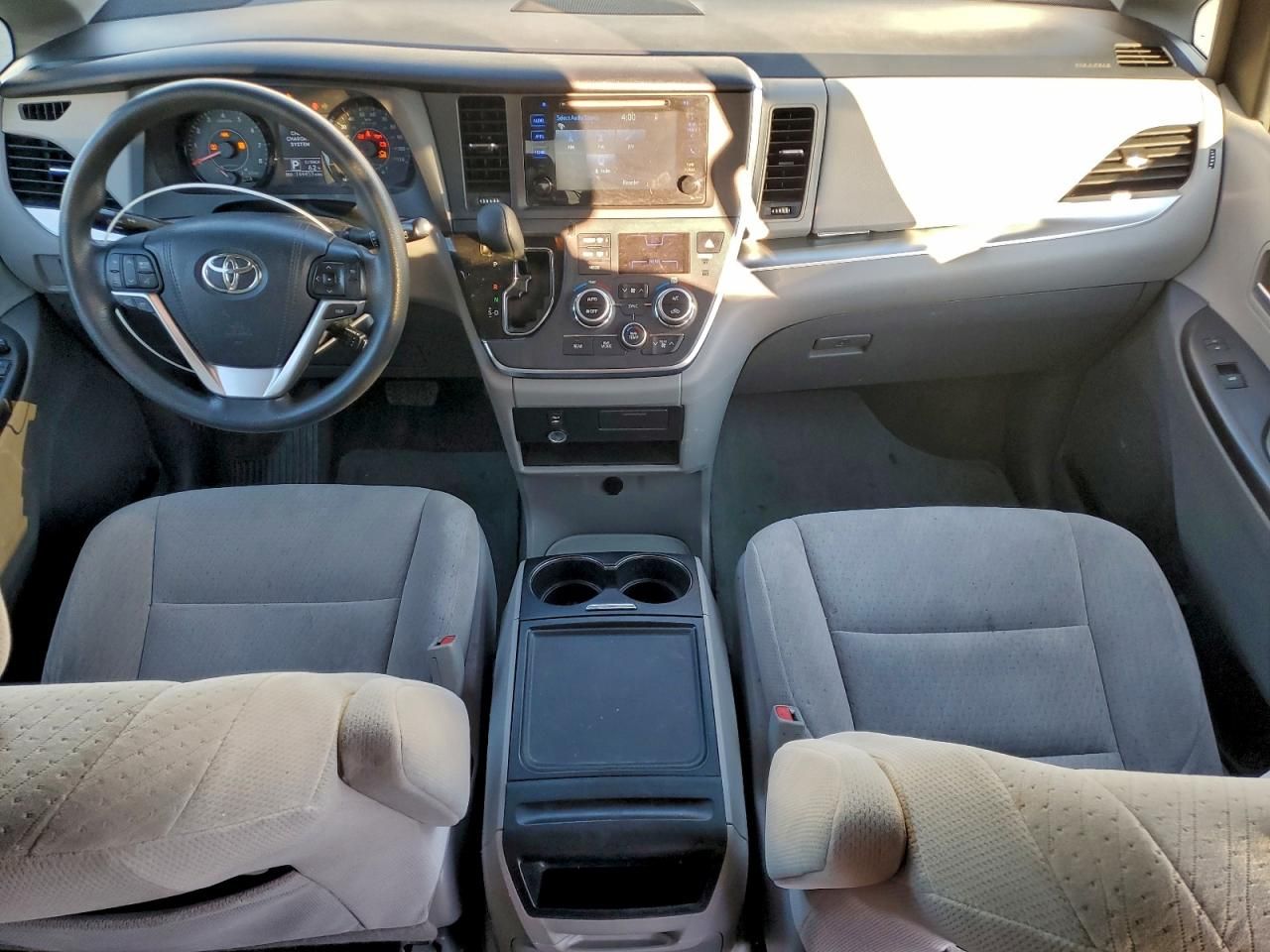 2015 Toyota Sienna le