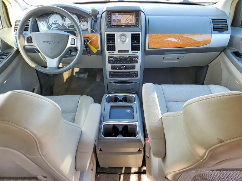 2010 Chrysler Town & Country Limited
