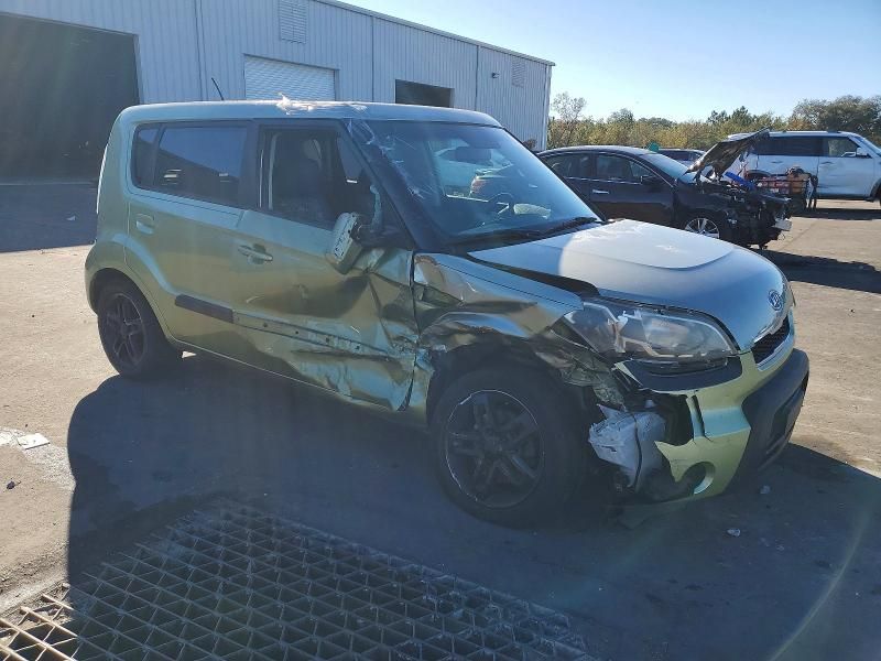 2010 KIA Soul +