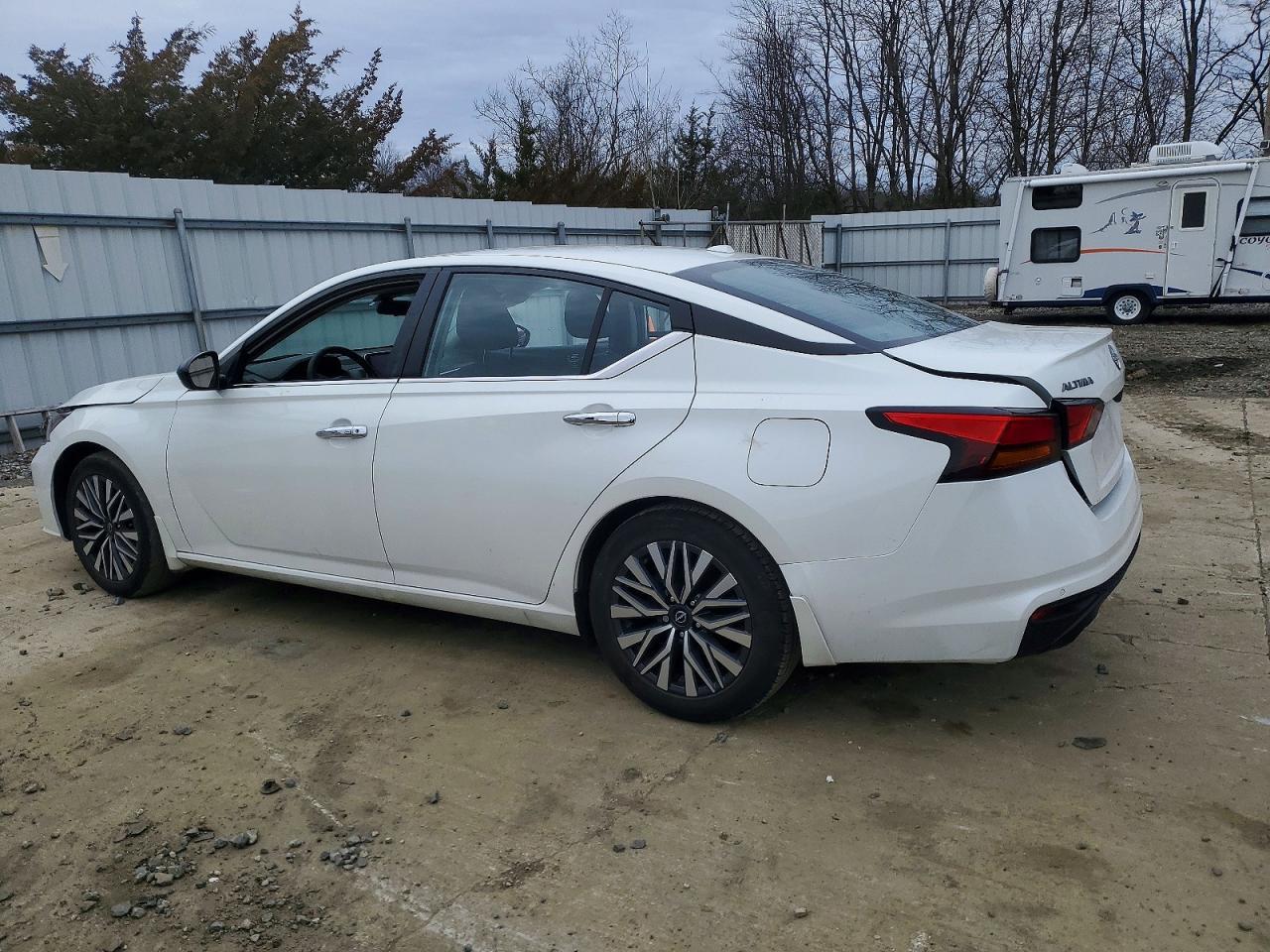 2024 Nissan Altima sv