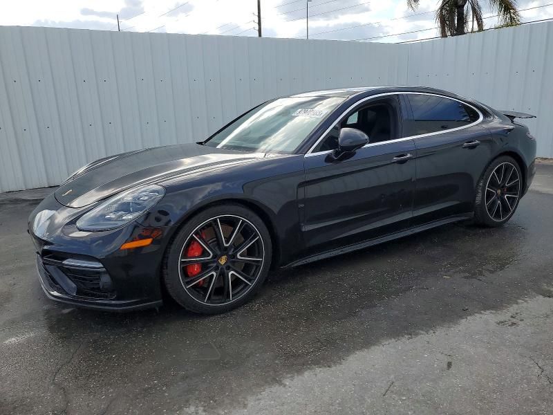 2018 Porsche Panamera Turbo