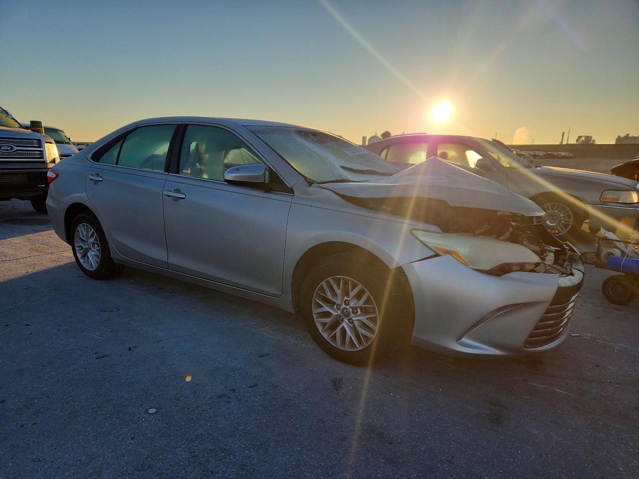 2016 Toyota Camry le
