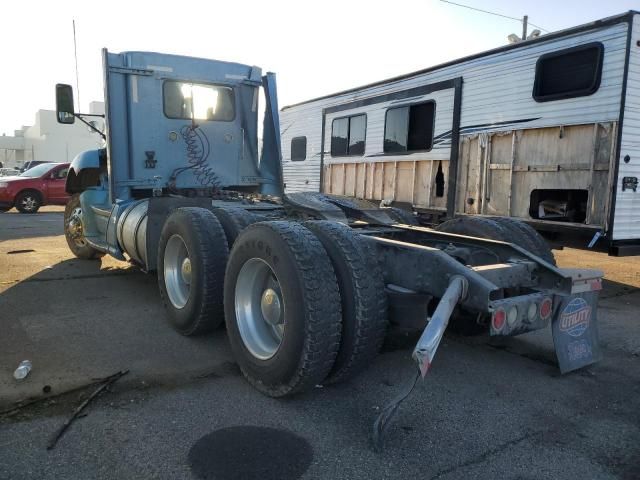 2011 Kenworth Construction T660