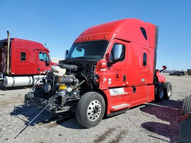 2019 Freightliner Cascadia 126