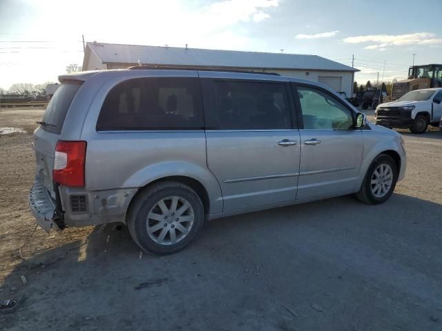 2012 Chrysler Town & Country Touring L