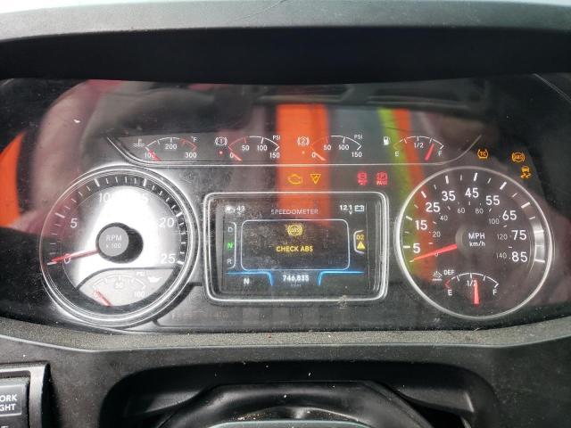 2018 International LT625
