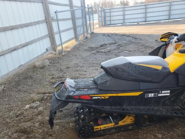 2014 Skidoo MXZ 800