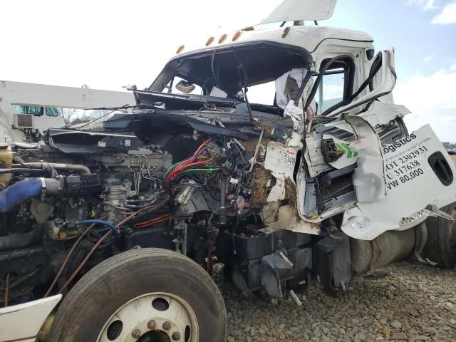 2019 Freightliner Cascadia 125