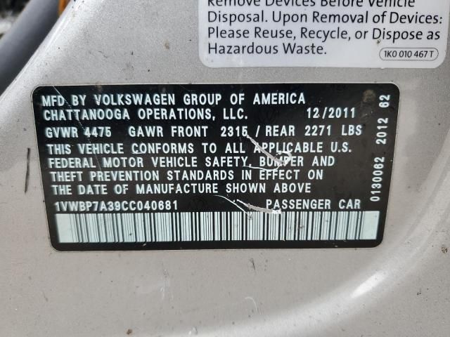 2012 Volkswagen Passat SE