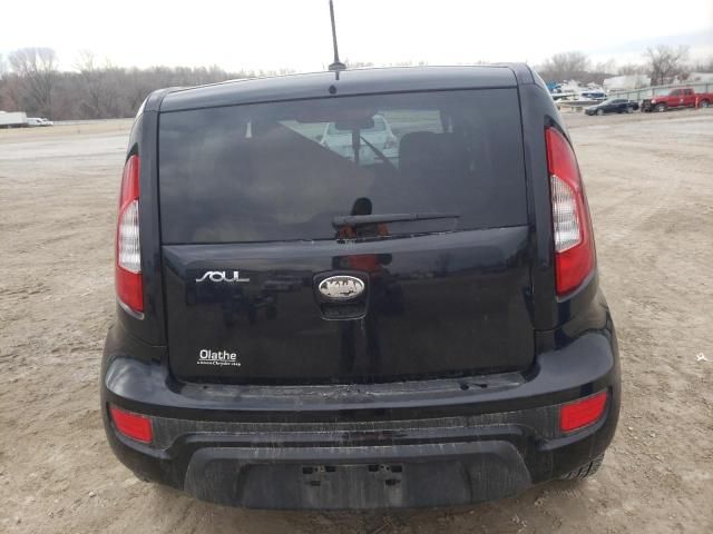 2013 KIA Soul +