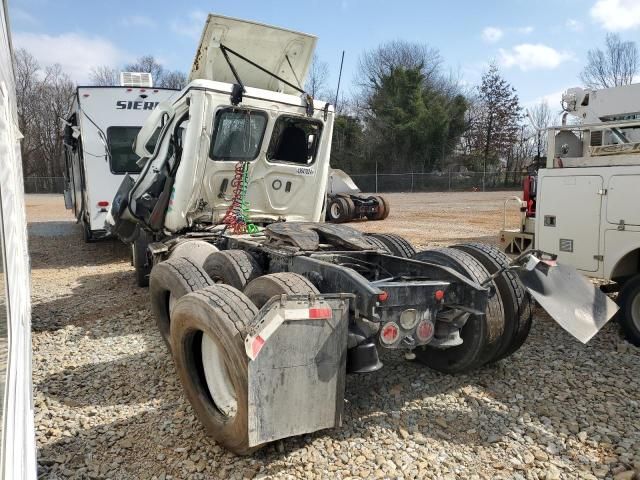 2019 Freightliner Cascadia 125