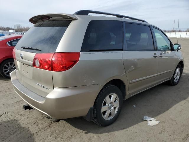 2009 Toyota Sienna XLE