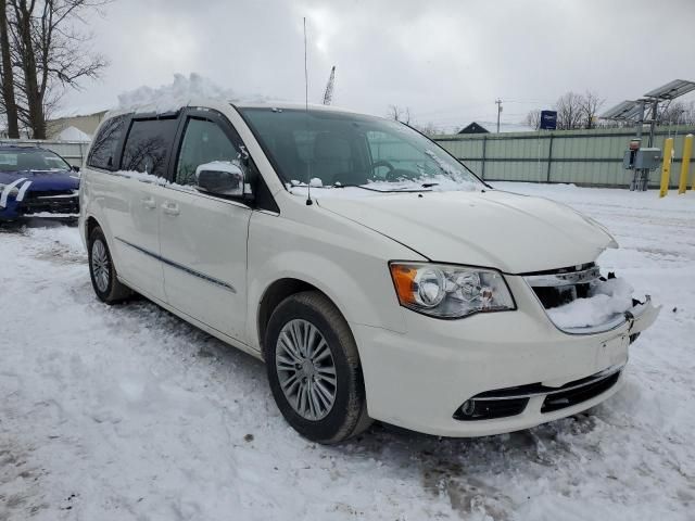 2013 Chrysler Town & Country Touring L