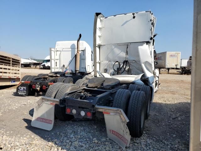 2022 Kenworth Construction T680