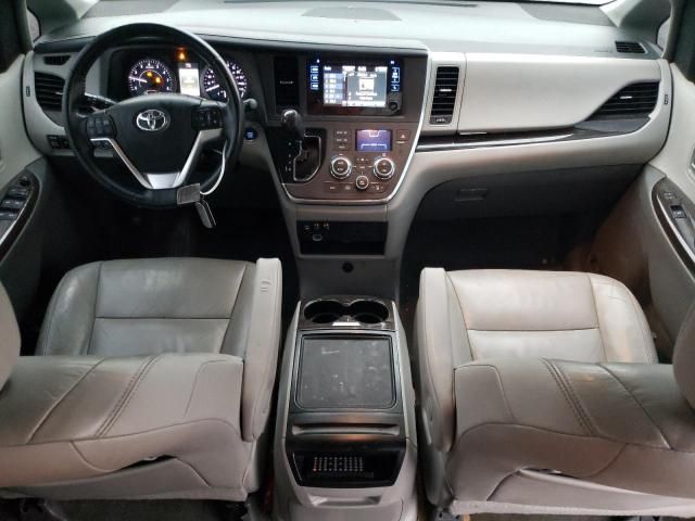 2015 Toyota Sienna XLE