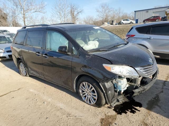 2015 Toyota Sienna XLE