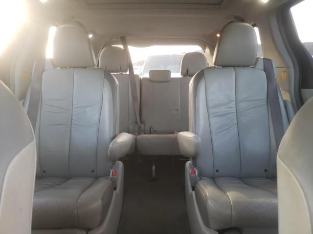 2011 Toyota Sienna XLE