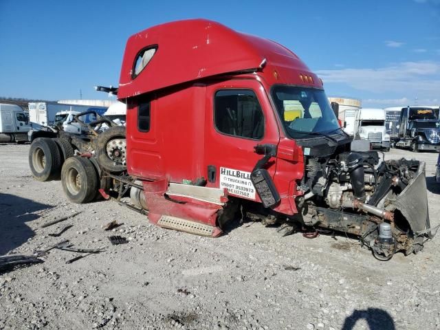 2018 Freightliner Cascadia 126