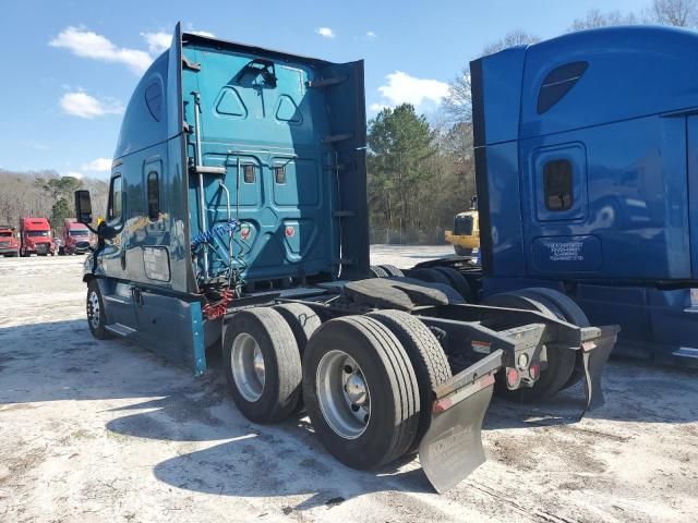 2015 Freightliner Cascadia 125