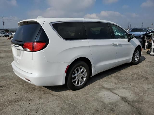 2020 Chrysler Voyager LX