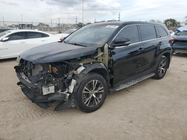 2019 Toyota Highlander LE