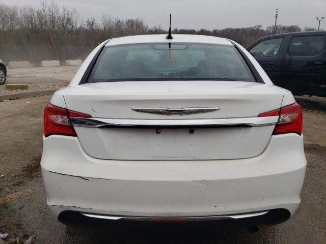 2013 Chrysler 200 Touring