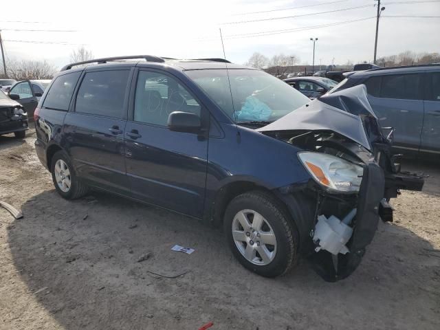 2004 Toyota Sienna CE