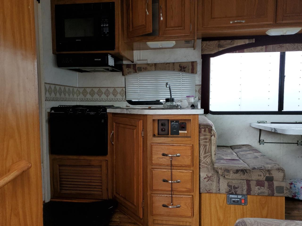 2003 Ford Econoline E450 Super Duty Cutaway Van RV