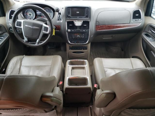 2012 Chrysler Town & Country Touring L