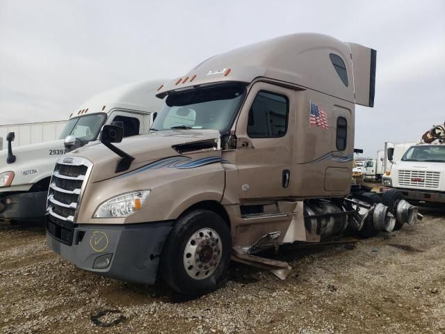 2019 Freightliner Cascadia 126