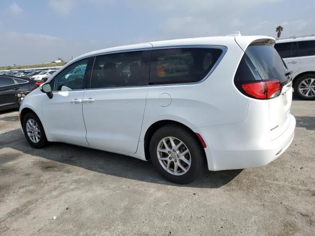 2020 Chrysler Voyager LX