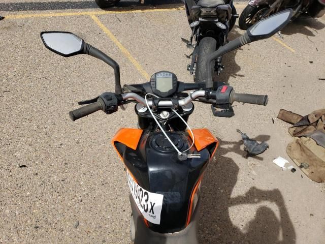 2022 KTM 200 Duke