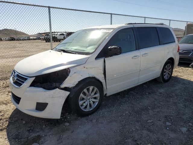 2012 Volkswagen Routan SE