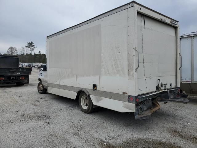 2019 Ford Econoline E350 Super Duty Cutaway Van