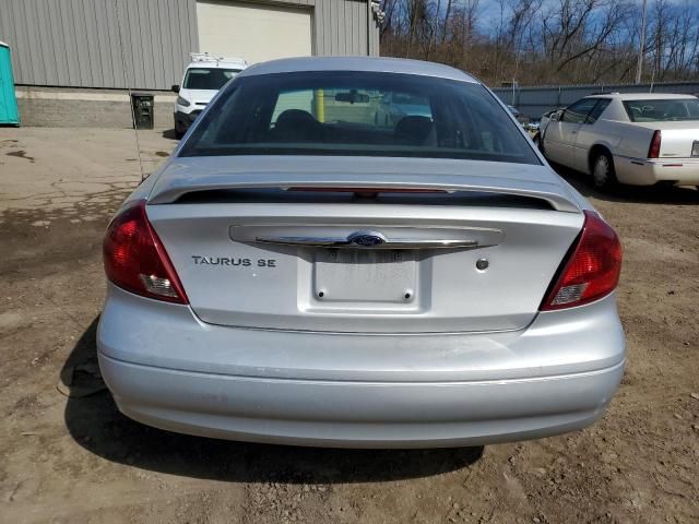 2003 Ford Taurus SE