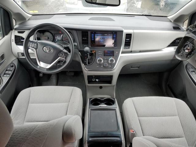 2015 Toyota Sienna LE