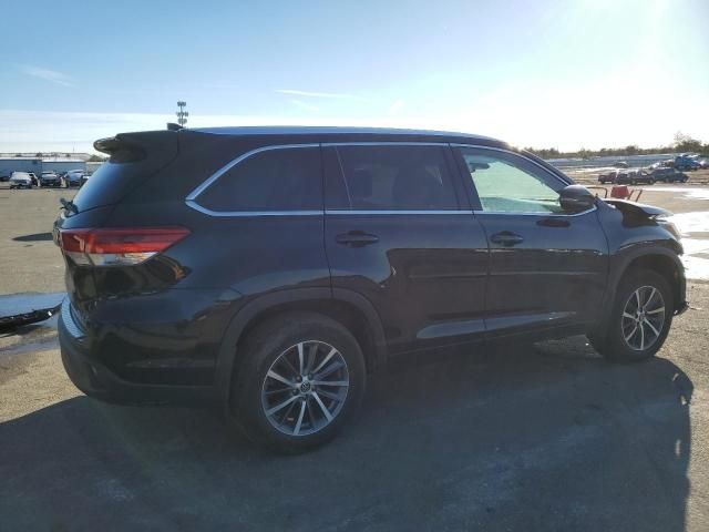 2018 Toyota Highlander SE